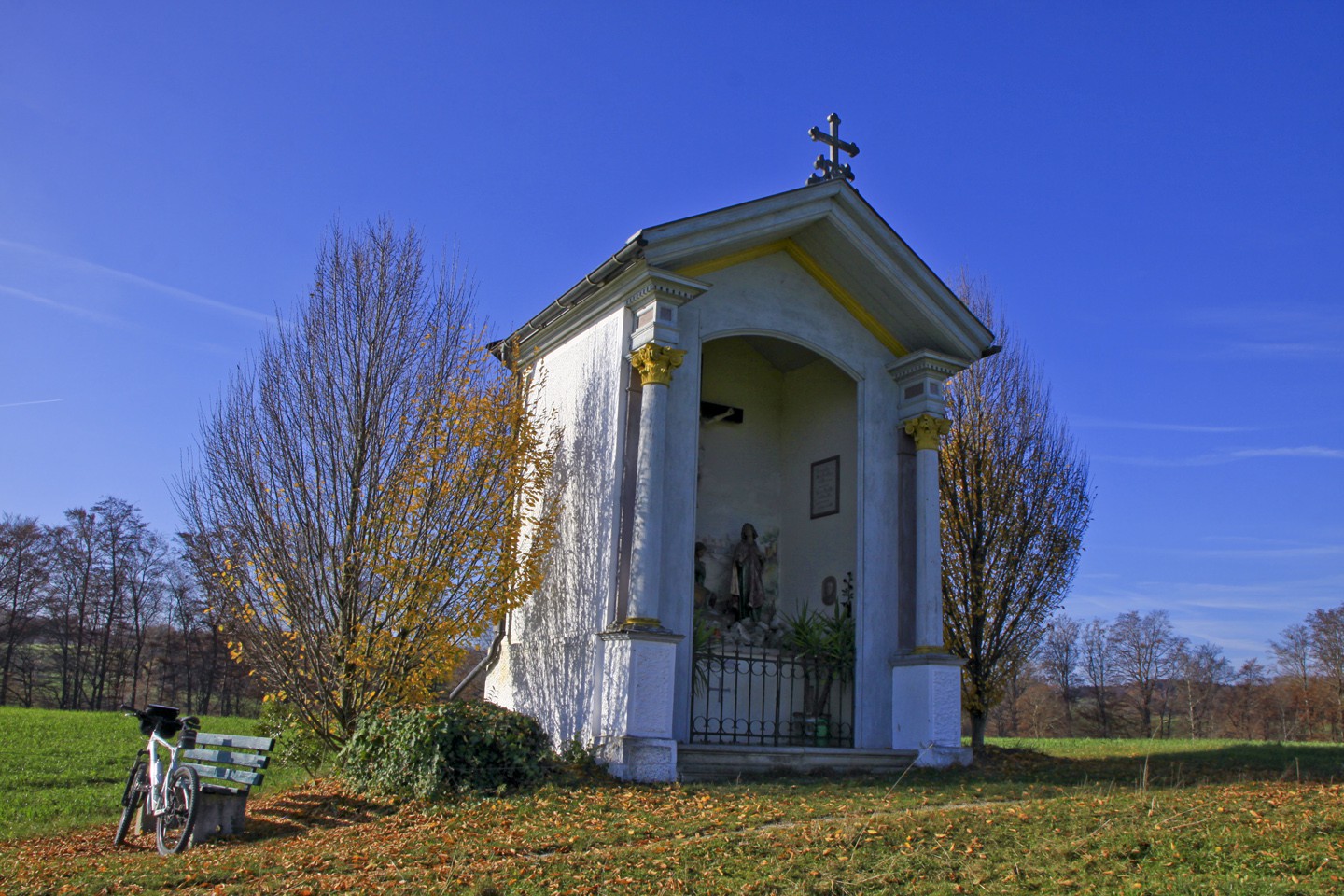 Marterlkapelle oberhalb von Taching