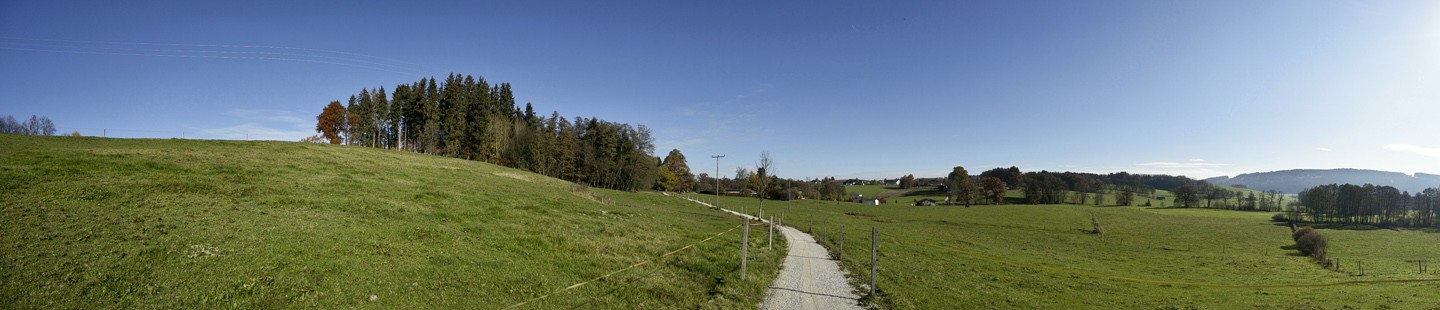 Panoramabild vom Thalkirchner Moos Richtung Bad Endorf